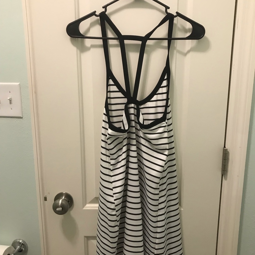 SHEIN Razorback Dress - Picture 3 of 4